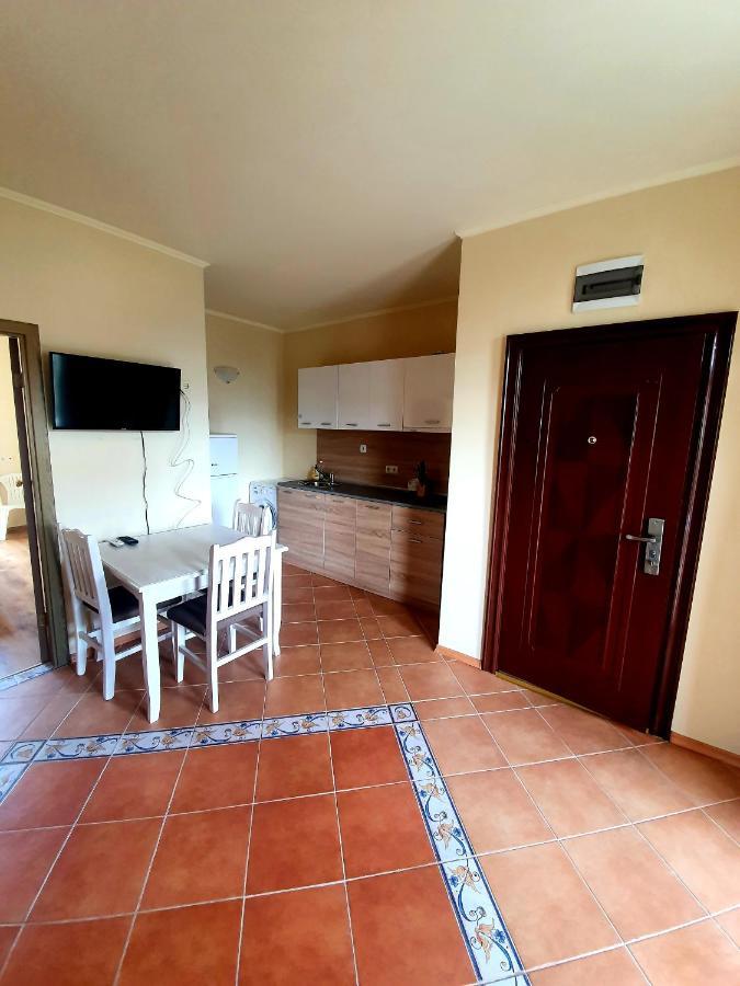 Elenite Private Apartments Luaran gambar