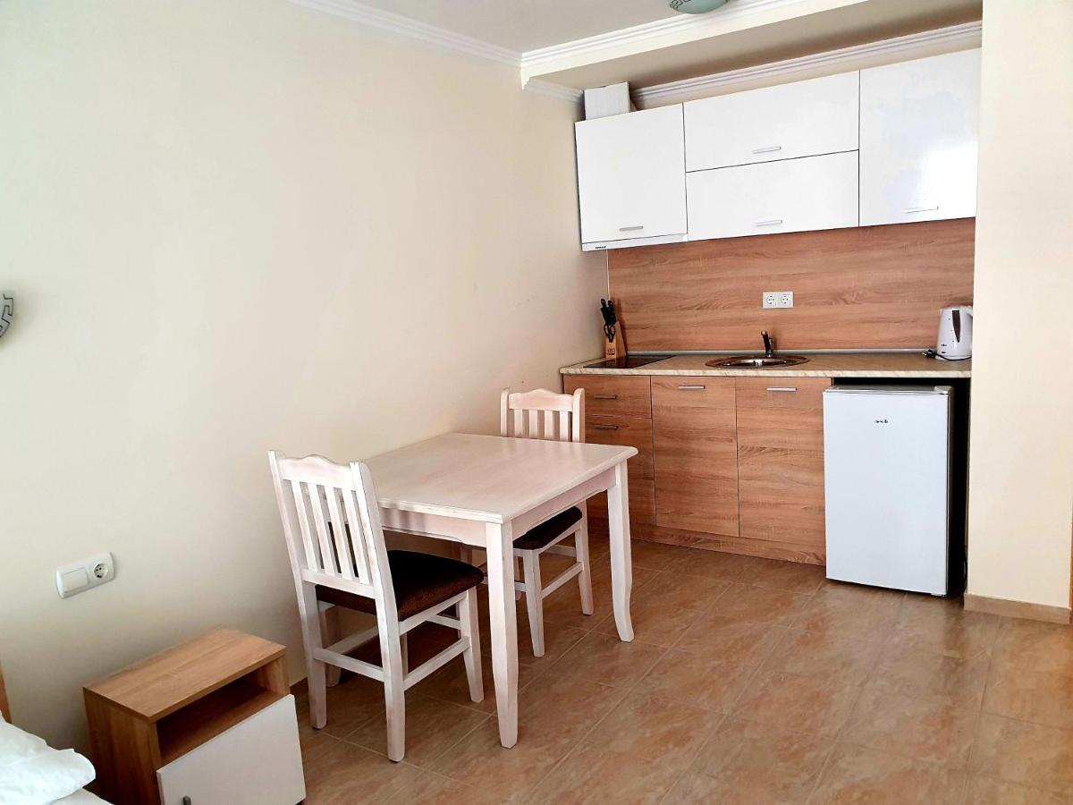 Elenite Private Apartments Luaran gambar