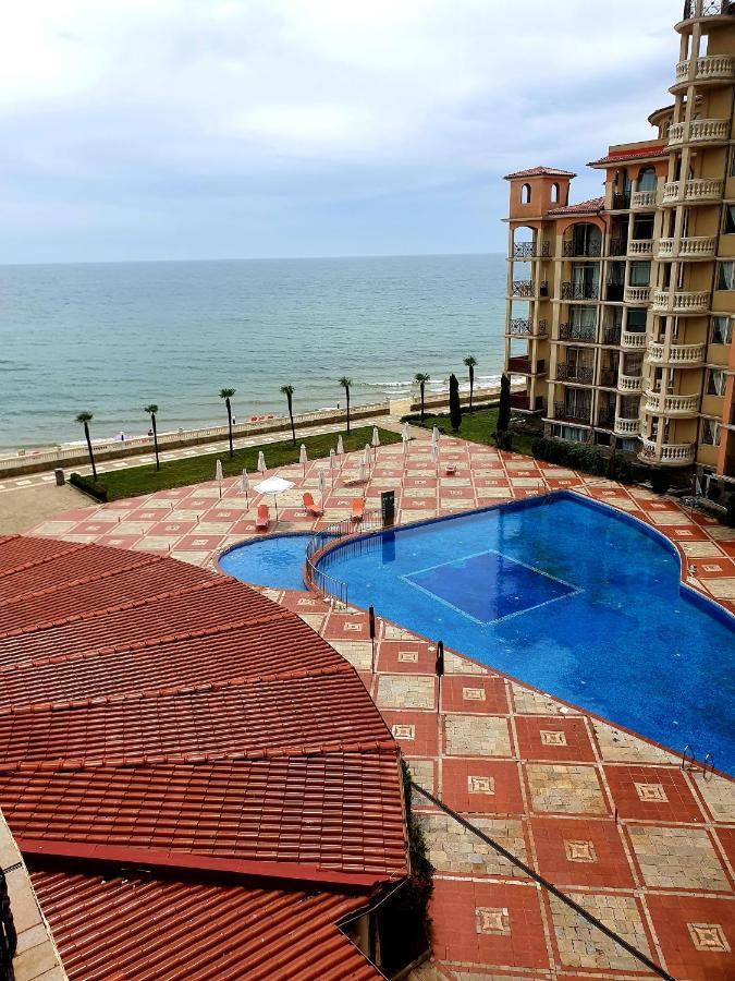 Elenite Private Apartments Luaran gambar