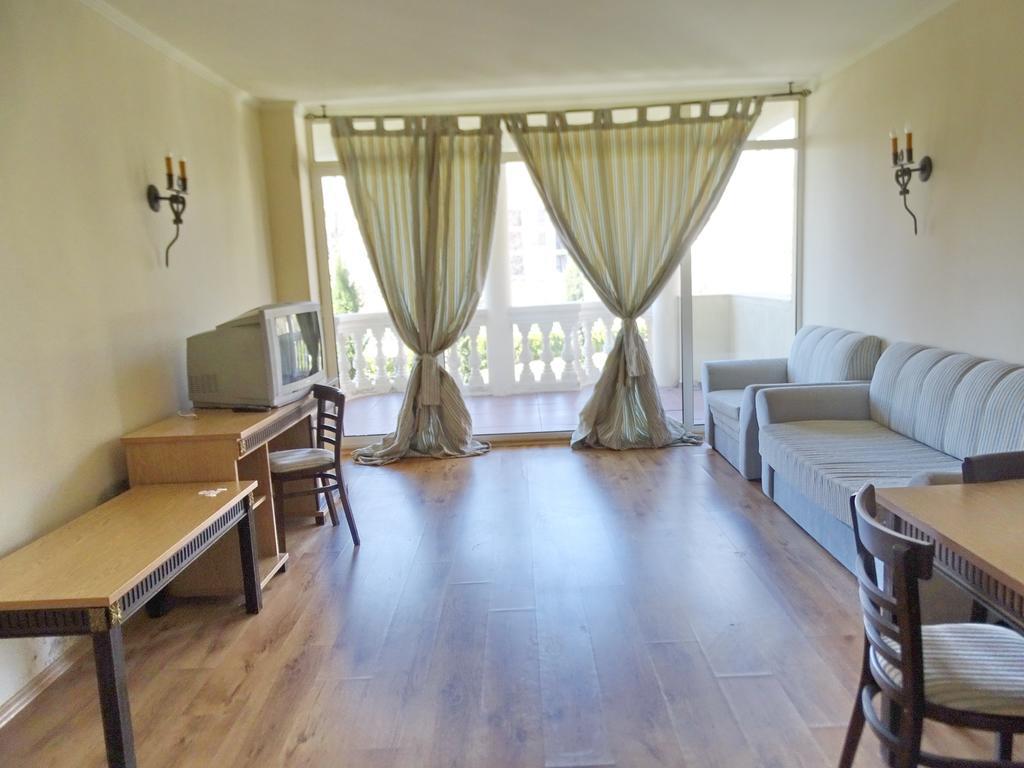 Elenite Private Apartments Luaran gambar