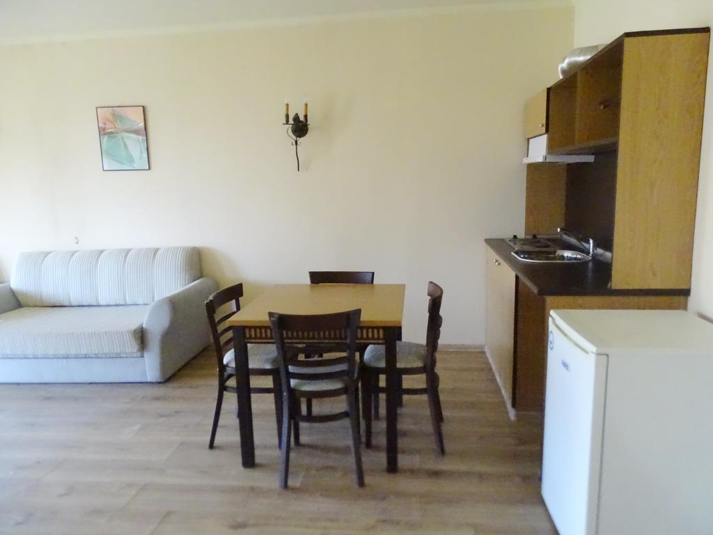 Elenite Private Apartments Luaran gambar