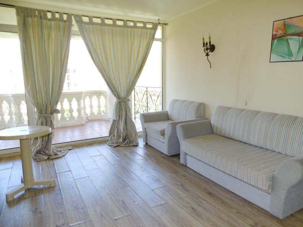 Elenite Private Apartments Luaran gambar