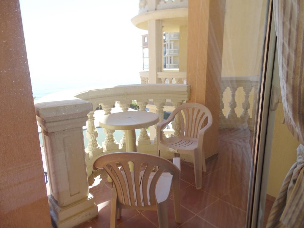 Elenite Private Apartments Luaran gambar