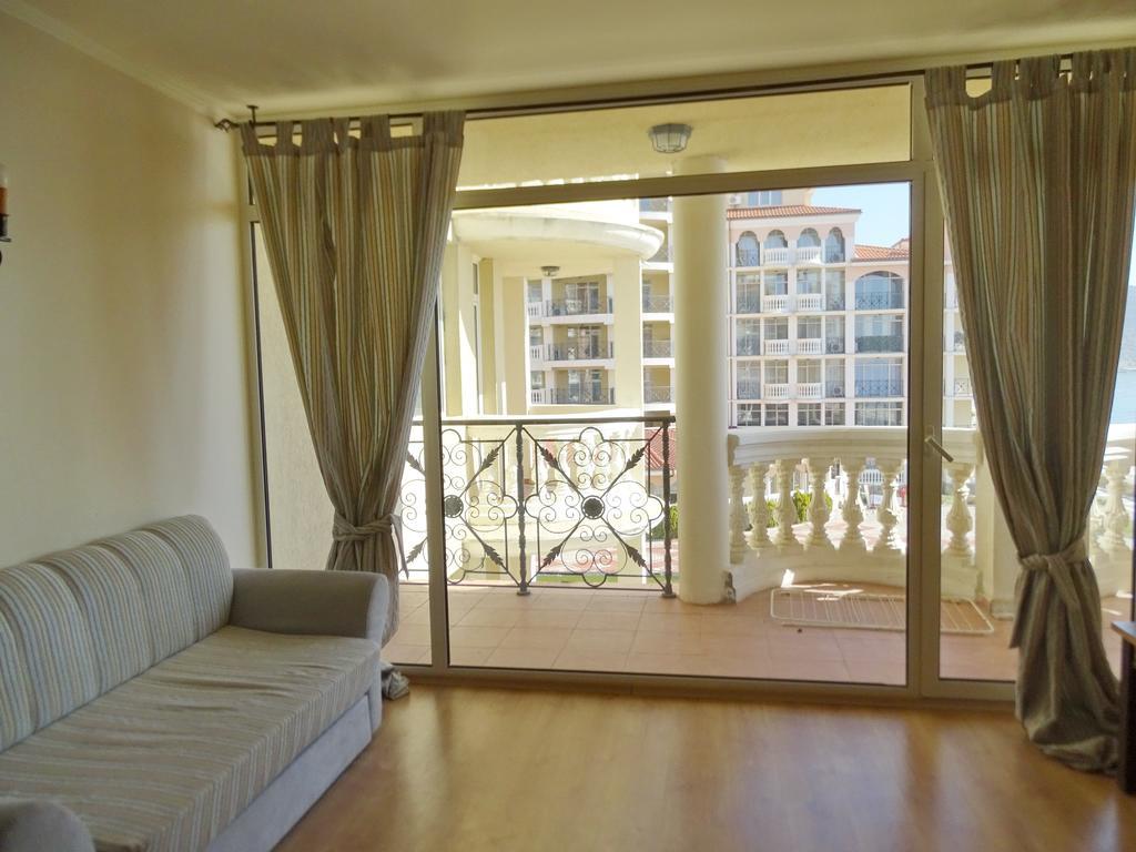 Elenite Private Apartments Luaran gambar