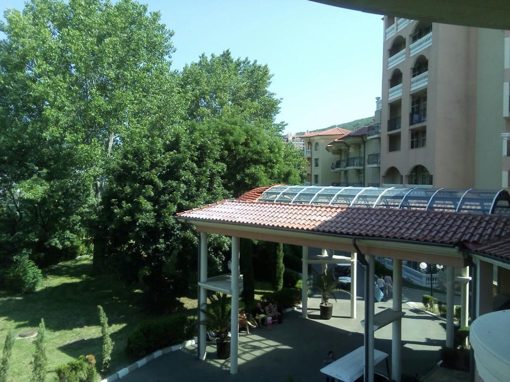 Elenite Private Apartments Luaran gambar
