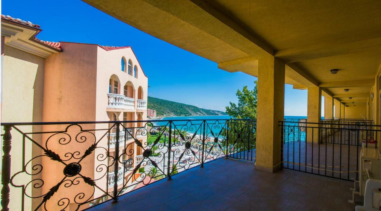 Elenite Private Apartments Luaran gambar